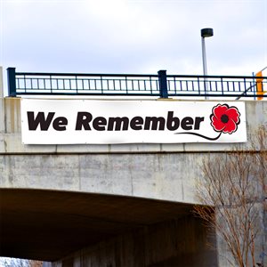 BANNER WE REMEMBER 4' X 20'